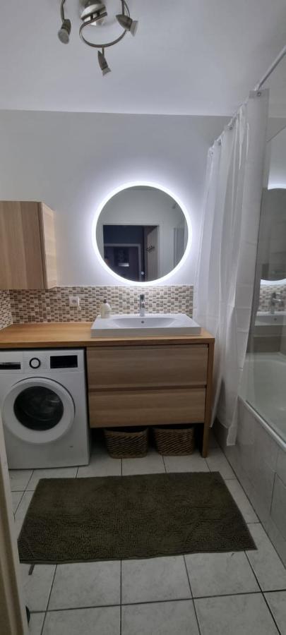 Appartement Cosy Pres Du Rer Chessy  Exterior photo